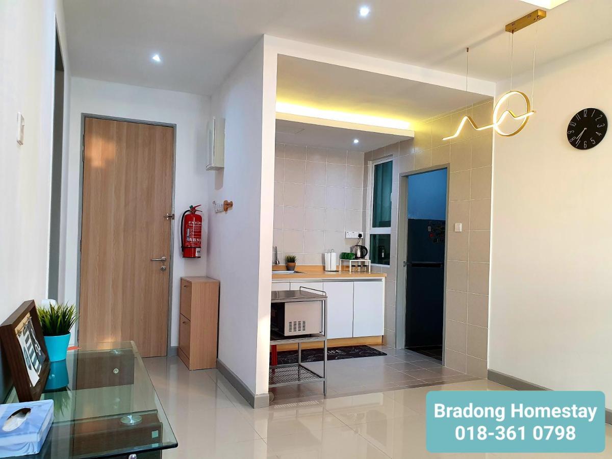 קואלה טרנגאנו Bradong Homestay - Musllm Only, 3 Queen Bedrooms, Seaview, Infinity Pool, Gym, Near Drawbridge & Ktcc Mall מראה חיצוני תמונה